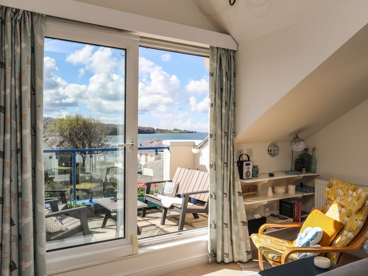 Menai View, listing photograph 4