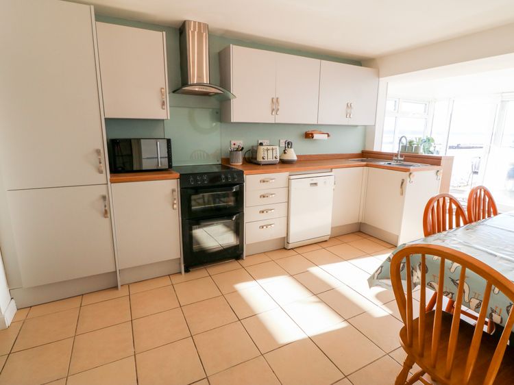 Malltraeth Cottage, listing photograph 5