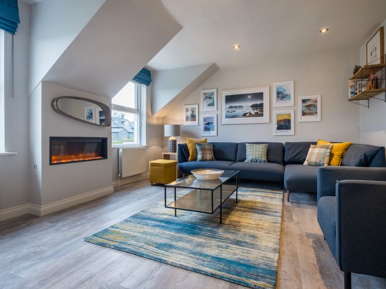 Howe Keld 6 Second Floor, listing photograph 2