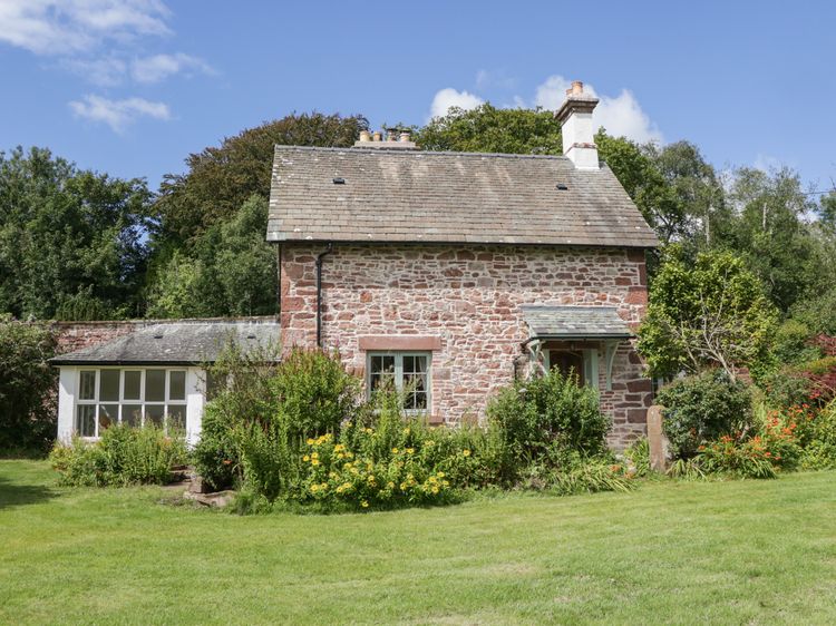 Caldhu Cottage, listing photograph 3