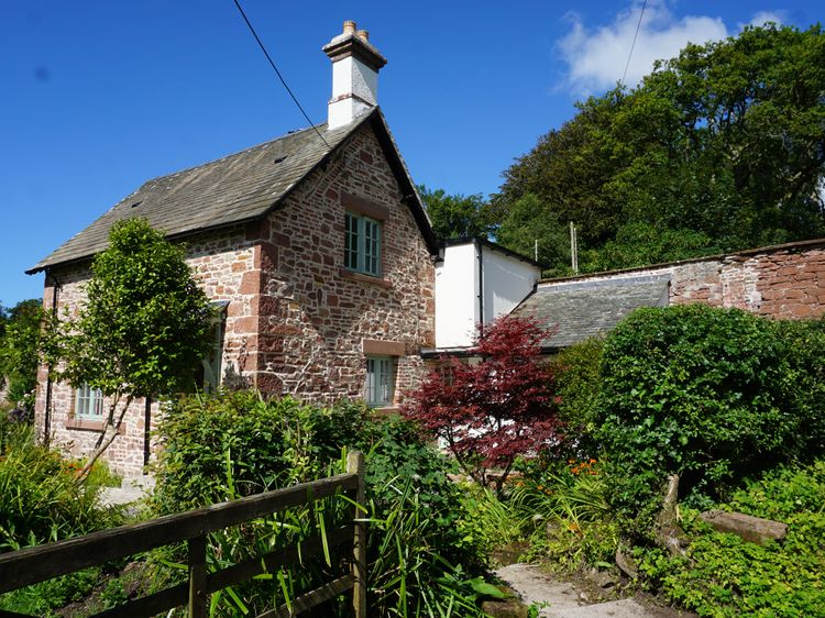Caldhu Cottage, listing photograph 2