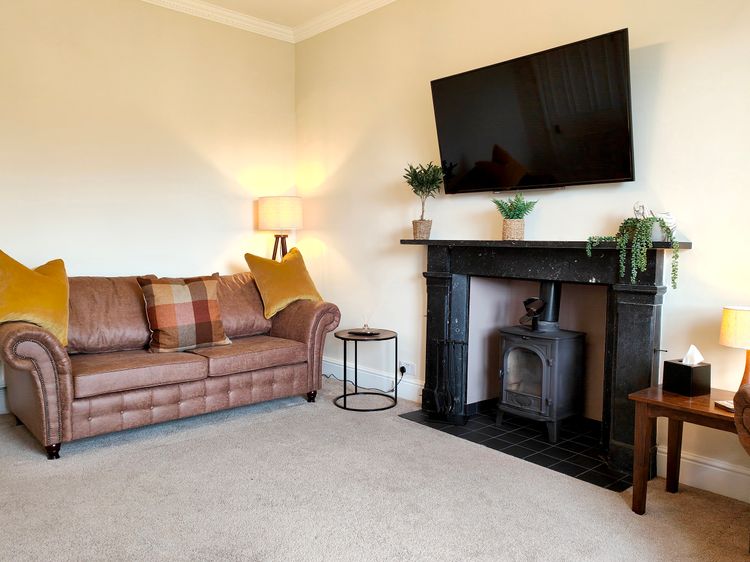 Grove House, listing photograph 12