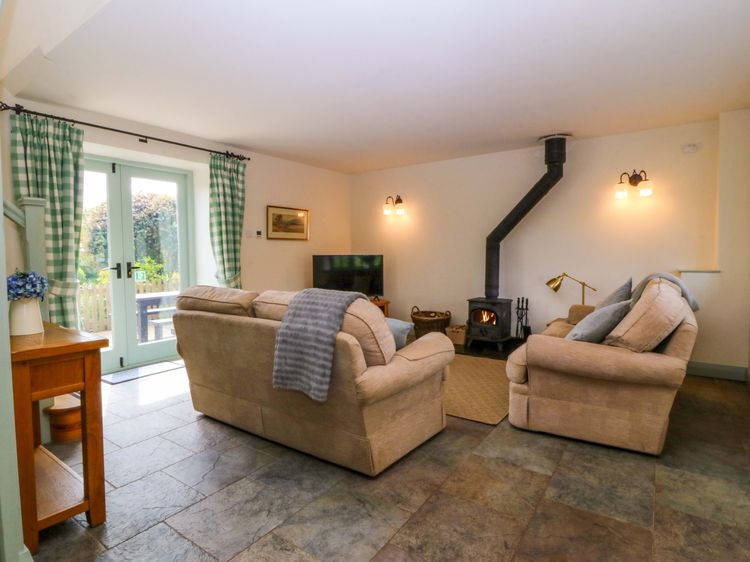 No 2 The Stables, listing photograph 4
