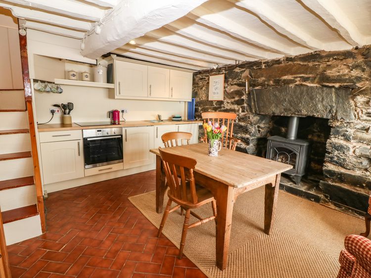 2 Bwth Mawr, listing photograph 11