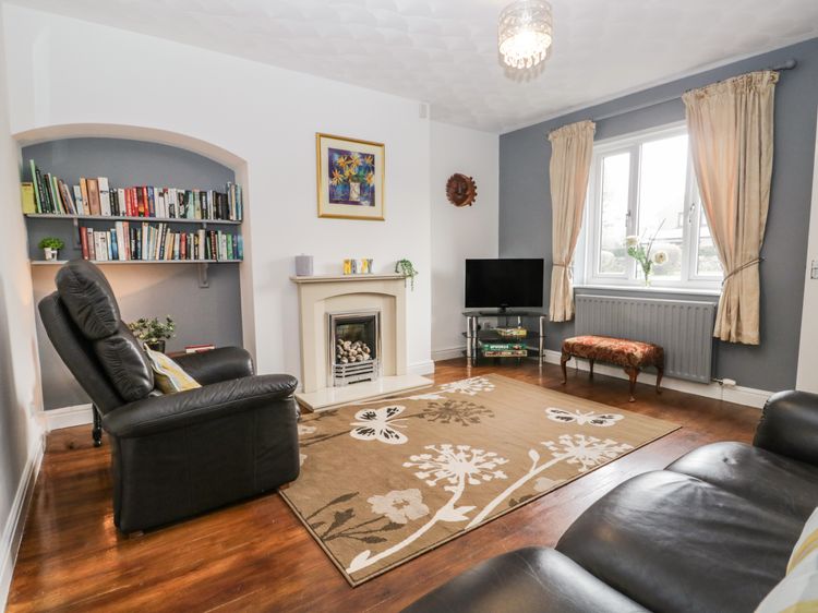 2 The Cottages, listing photograph 3