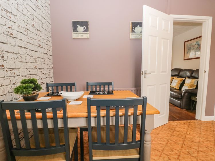 2 The Cottages, listing photograph 10