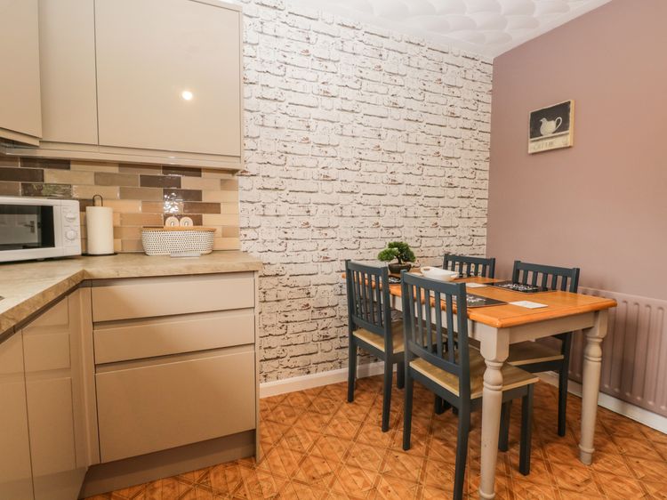 2 The Cottages, listing photograph 12