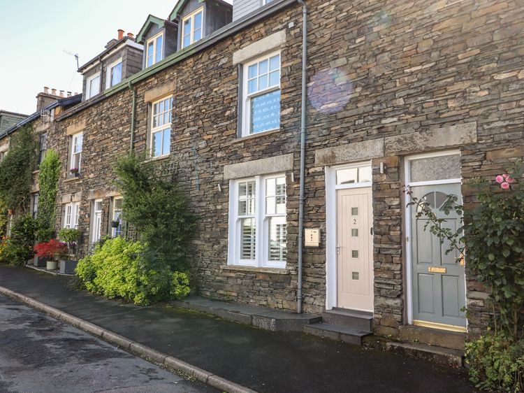 2 Alexandra Road, listing photograph 2