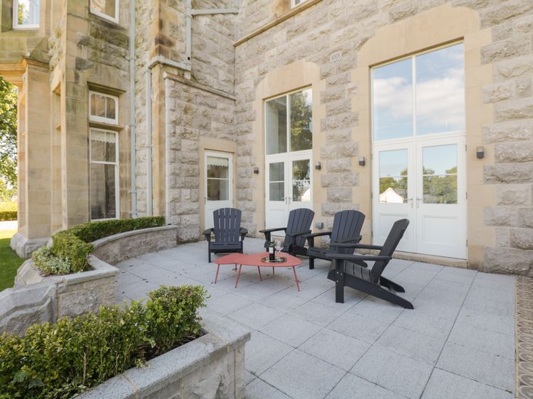 The Margaret Suite Stone Cross Mansion, listing photograph 3