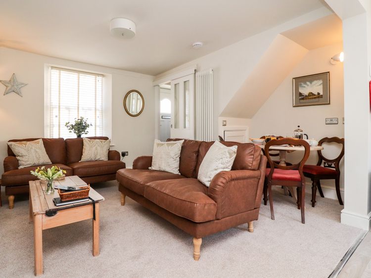 Bay Cottage No 5, listing photograph 4