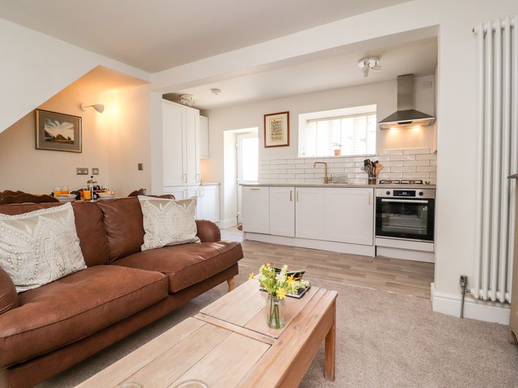 Bay Cottage No 5, listing photograph 6
