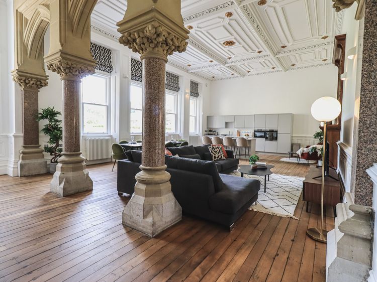 The Wilfred Suite Stone Cross Mansion, listing photograph 10