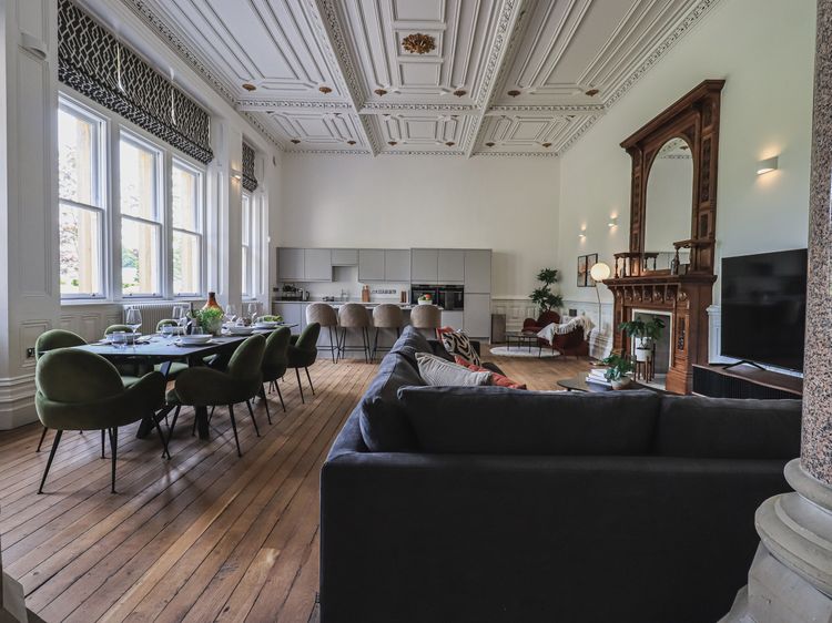 The Wilfred Suite Stone Cross Mansion, listing photograph 11