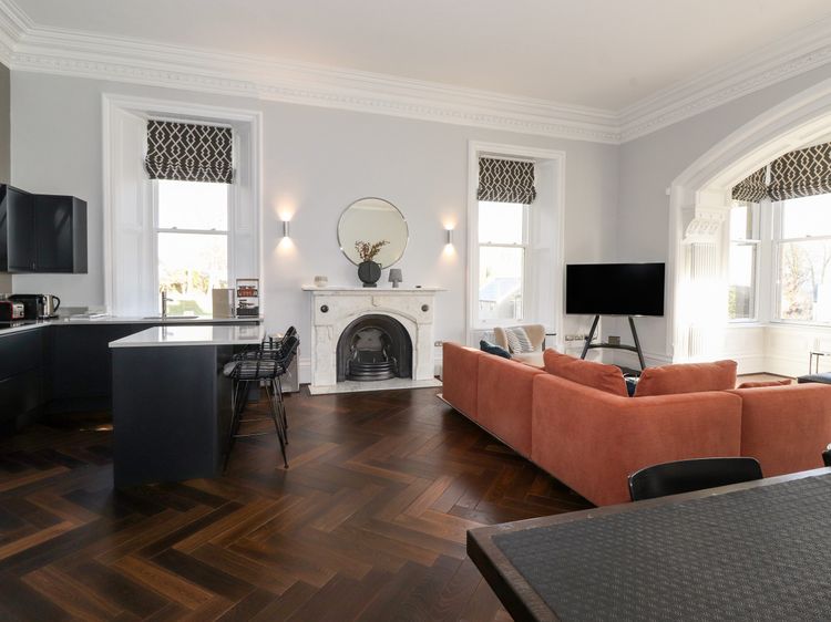 The Mary Maude Suite Stone Cross Mansion, listing photograph 9