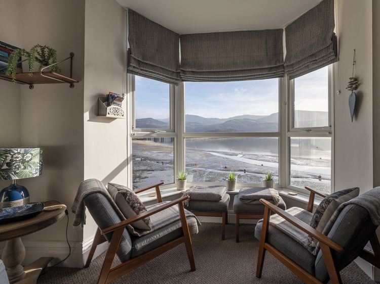 Harbour View - Flat 2 - Tudor House, listing photograph 2