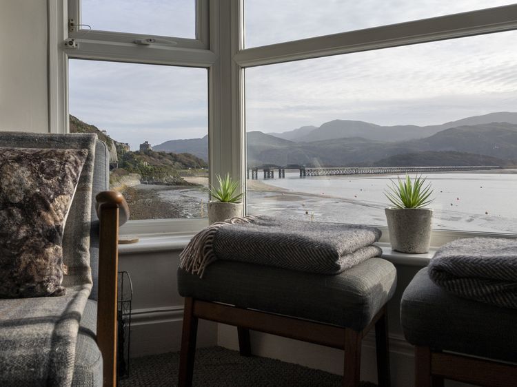 Harbour View - Flat 2 - Tudor House, listing photograph 7