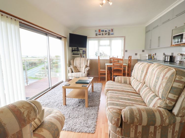 Morlyn Guest House Apartment, listing photograph 2