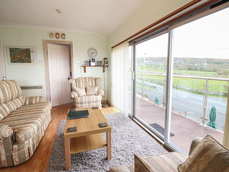 Morlyn Guest House Apartment, listing photograph 4