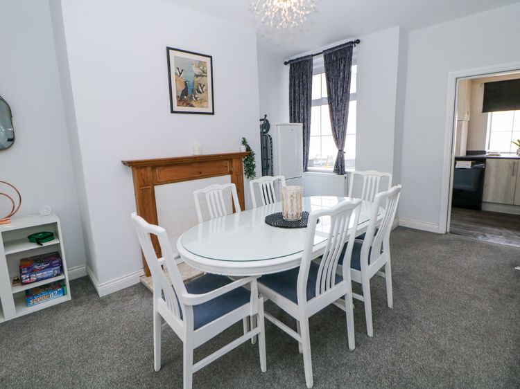 15 South Avenue Mews, listing photograph 6