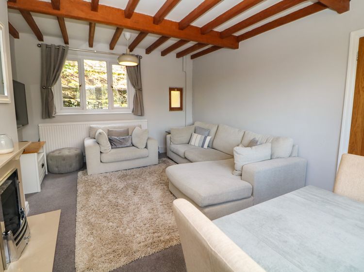 Wayland House, listing photograph 6