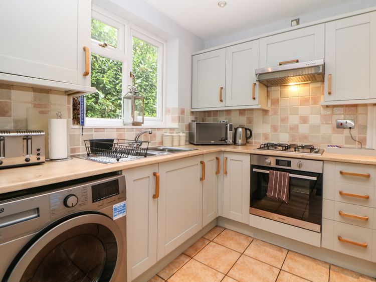 Wayland House, listing photograph 7