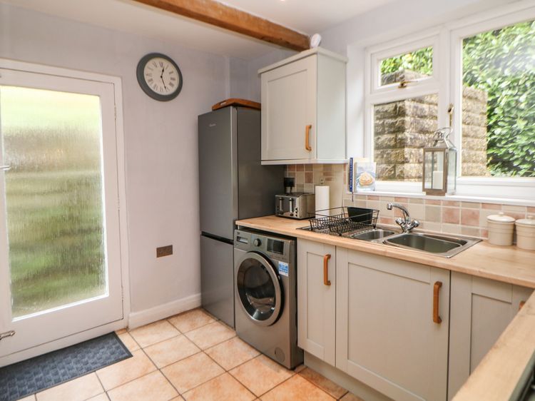 Wayland House, listing photograph 8