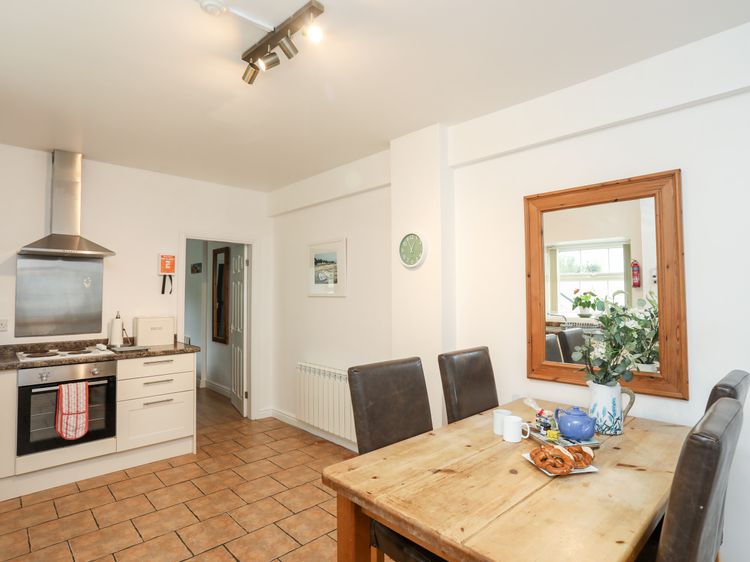 2 The Coach House, listing photograph 10