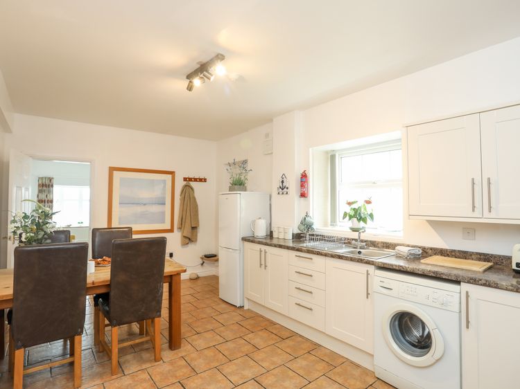 2 The Coach House, listing photograph 11