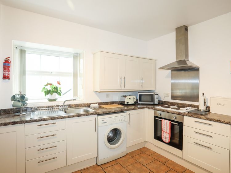 2 The Coach House, listing photograph 12