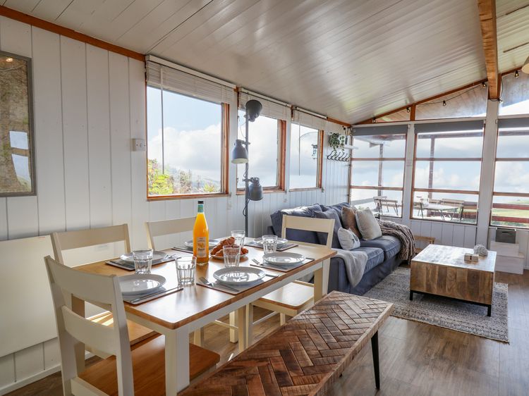 Top Of The World Lodge, listing photograph 8