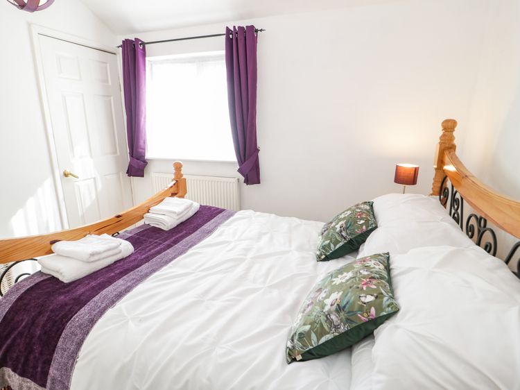 Mews Cottage, listing photograph 10