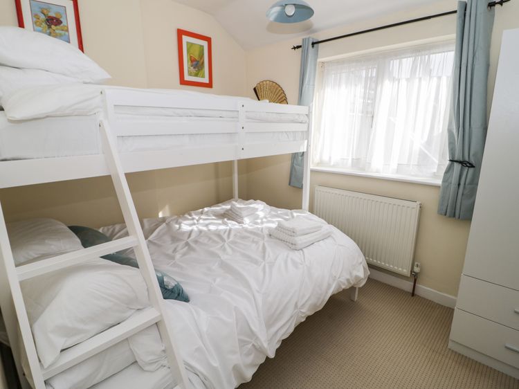 Mews Cottage, listing photograph 11