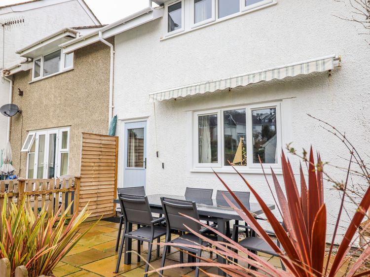 Green Cottage, listing photograph 2