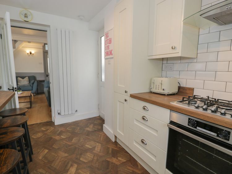 Mid Haven Cottage, listing photograph 8