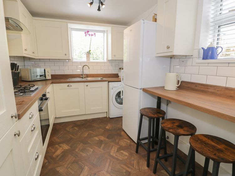 Mid Haven Cottage, listing photograph 9