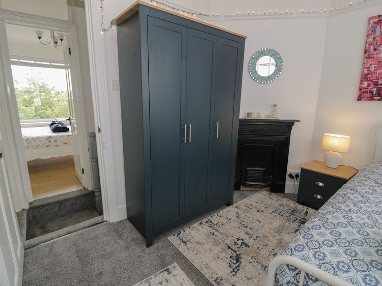 Mid Haven Cottage, listing photograph 11