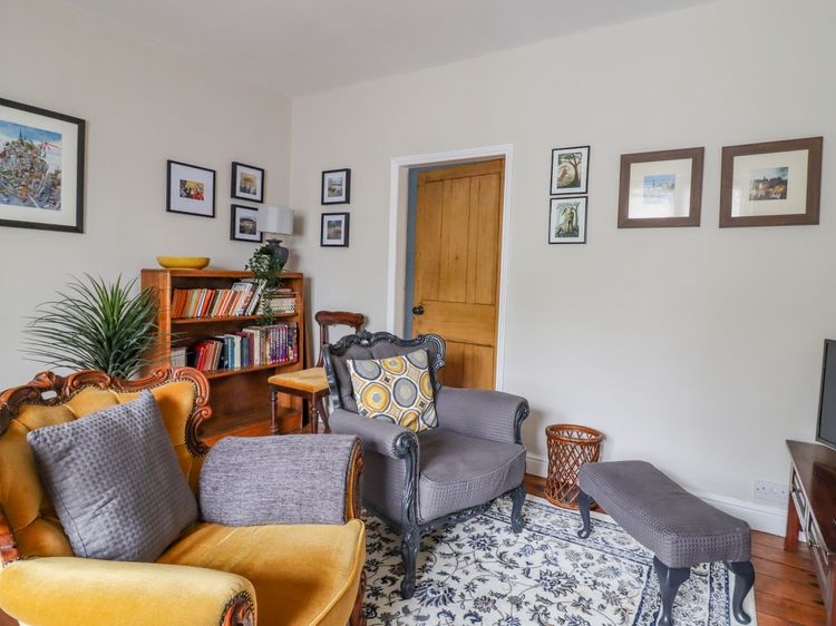 5 East Street, listing photograph 3