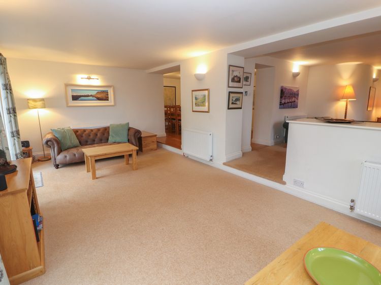 Huntingstile Lodge, listing photograph 9