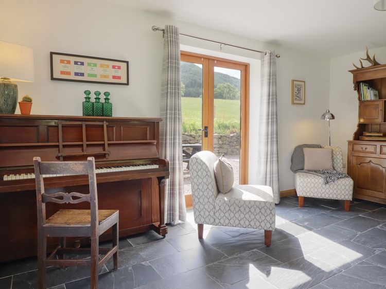 Cwmwr, listing photograph 12