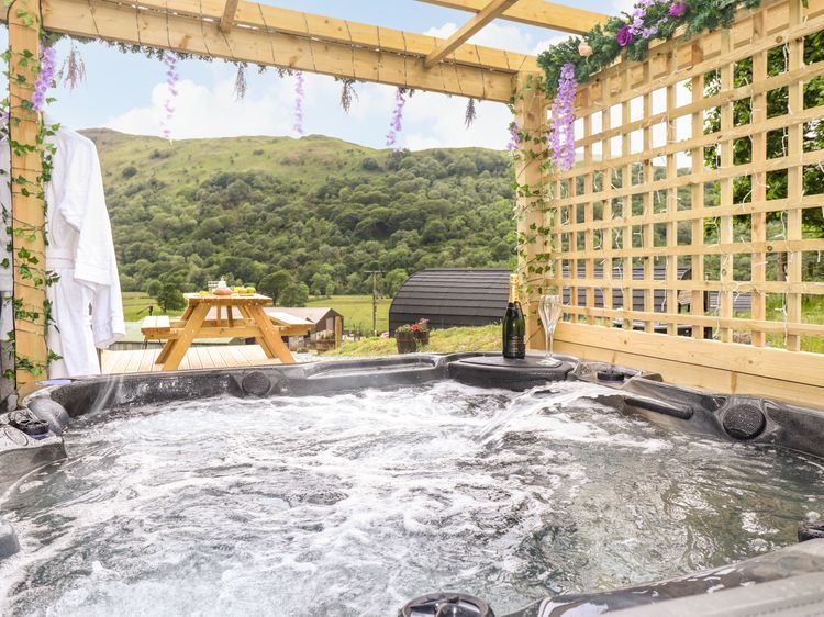 Hartsop Magic - Crossgate Luxury Glamping, listing photograph 2