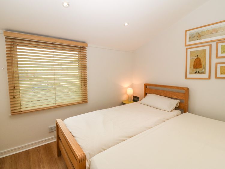 The Moorings, listing photograph 11