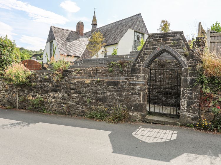 The Old School, listing photograph 3
