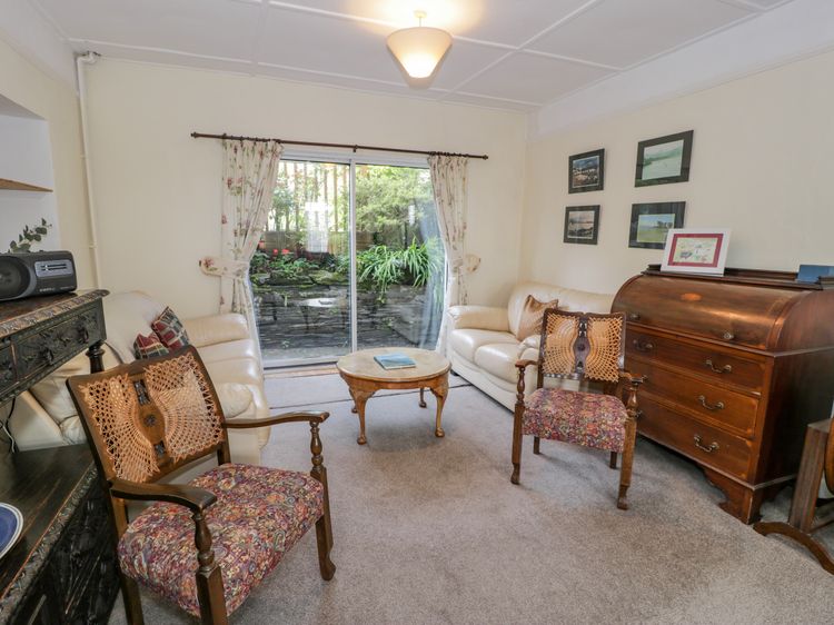6 Glyn Terrace, listing photograph 6