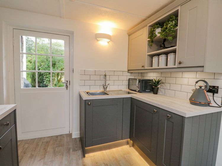 Inglis Nook Cottage, listing photograph 11