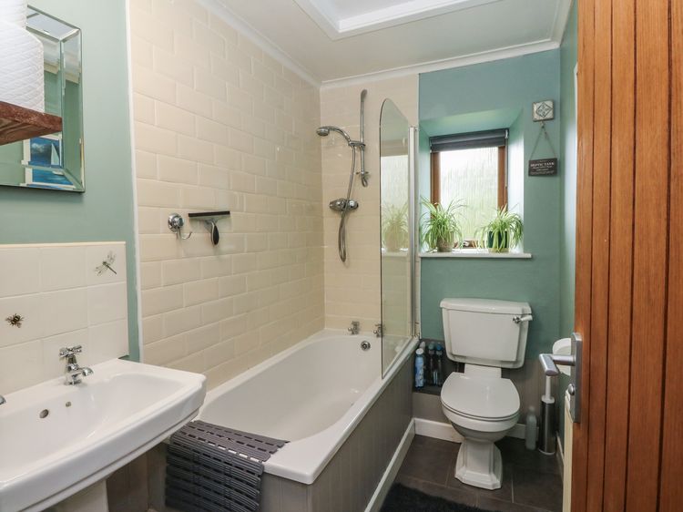 Puidrac Cottage, listing photograph 12