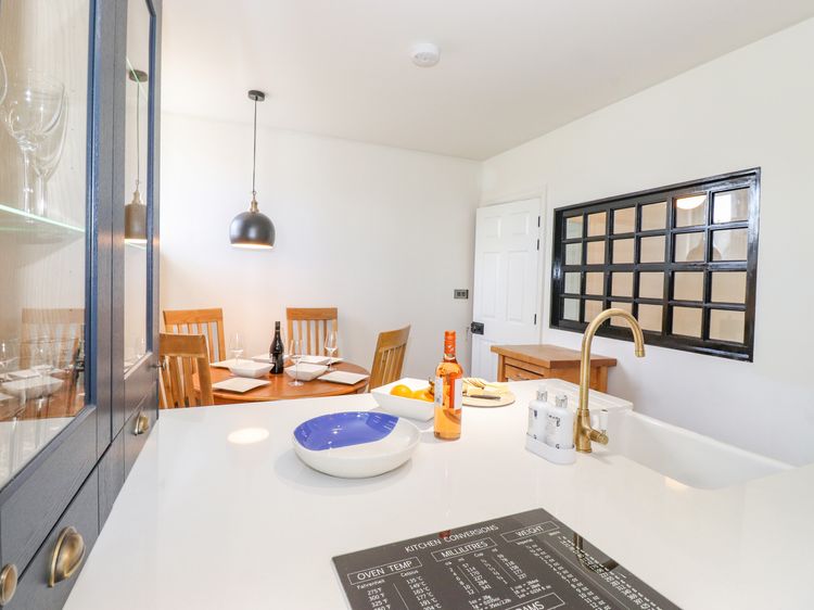 Raffleys @ Engadine, listing photograph 11