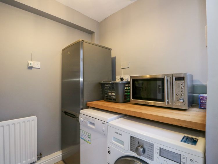 7 Railway Cottages, listing photograph 12