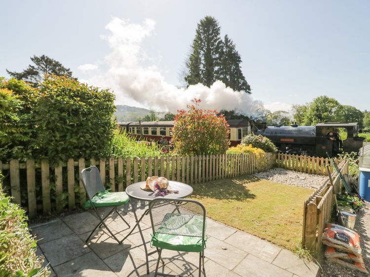 7 Railway Cottages, listing photograph 2