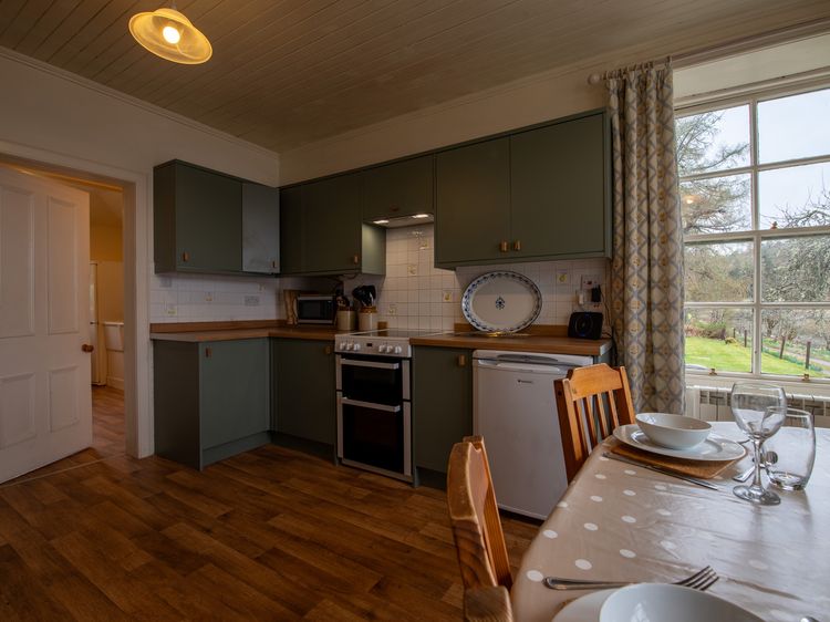 Rhunacairn, listing photograph 10