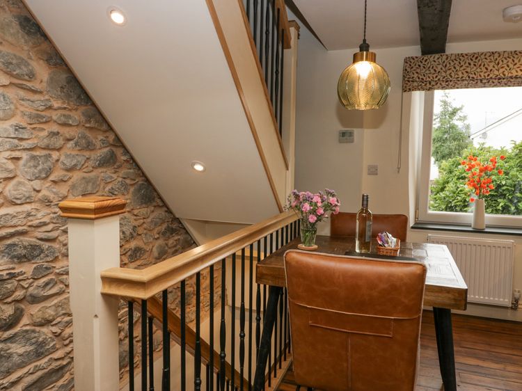 Style Cottage, listing photograph 10